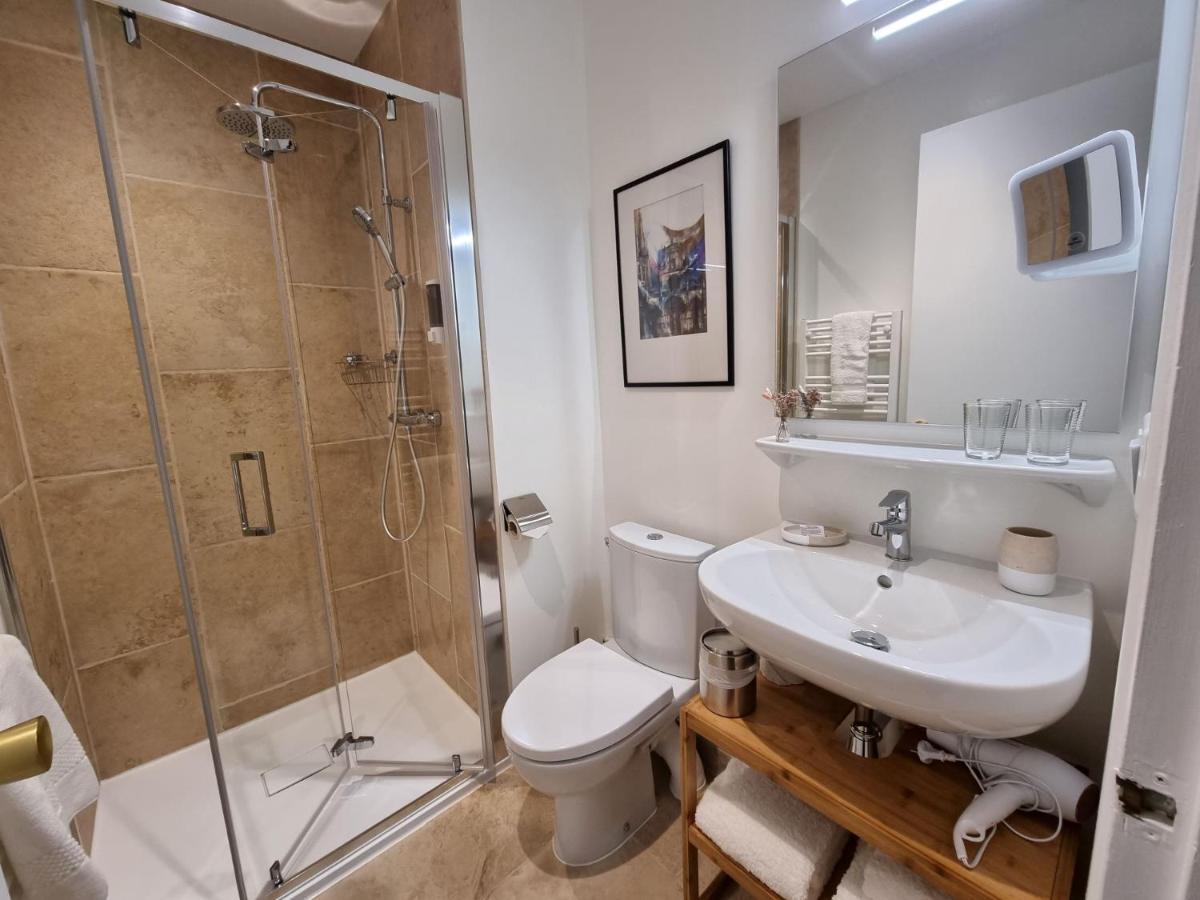 Le Rodin Bazas Hotel Екстериор снимка