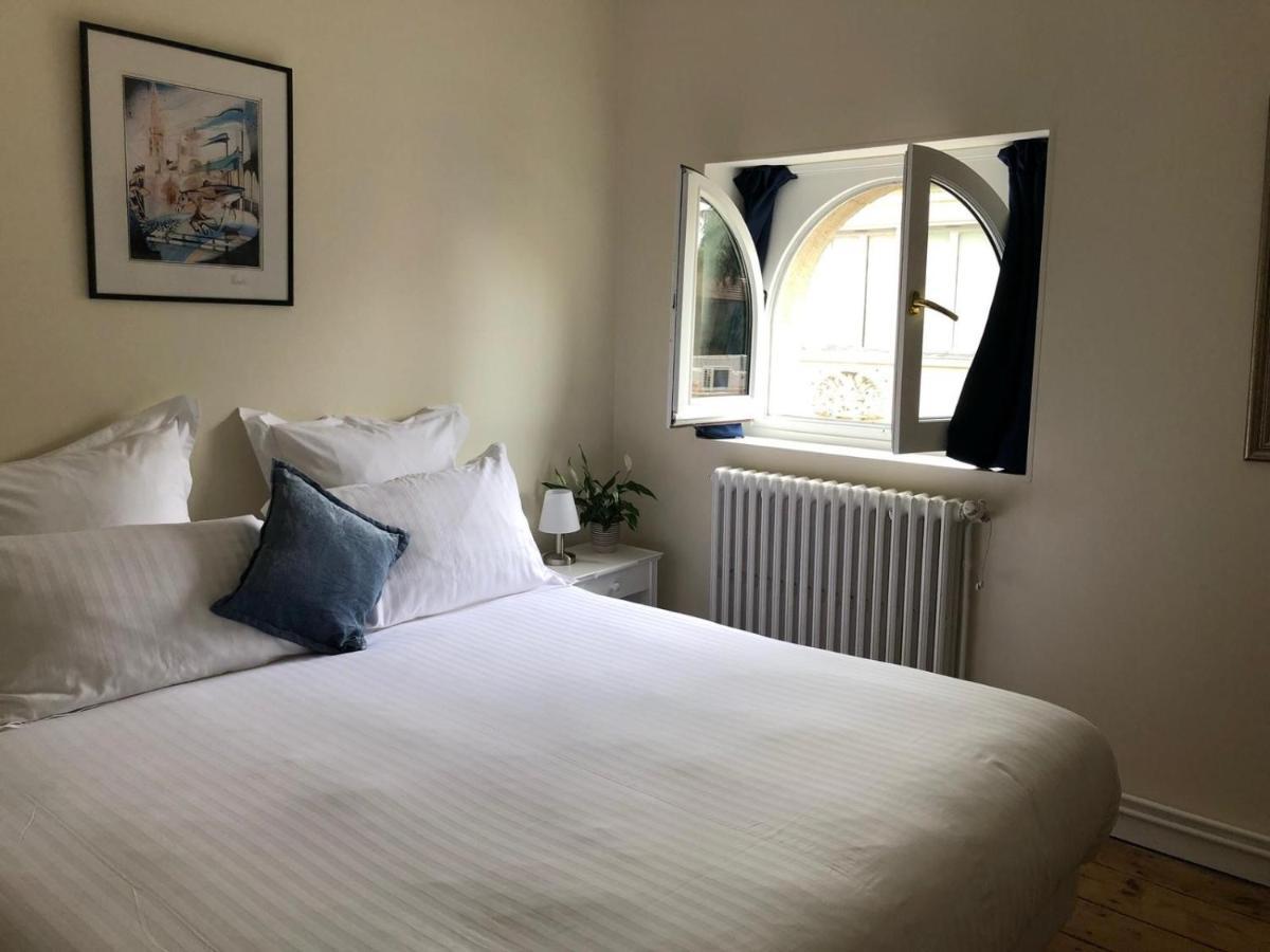 Le Rodin Bazas Hotel Екстериор снимка
