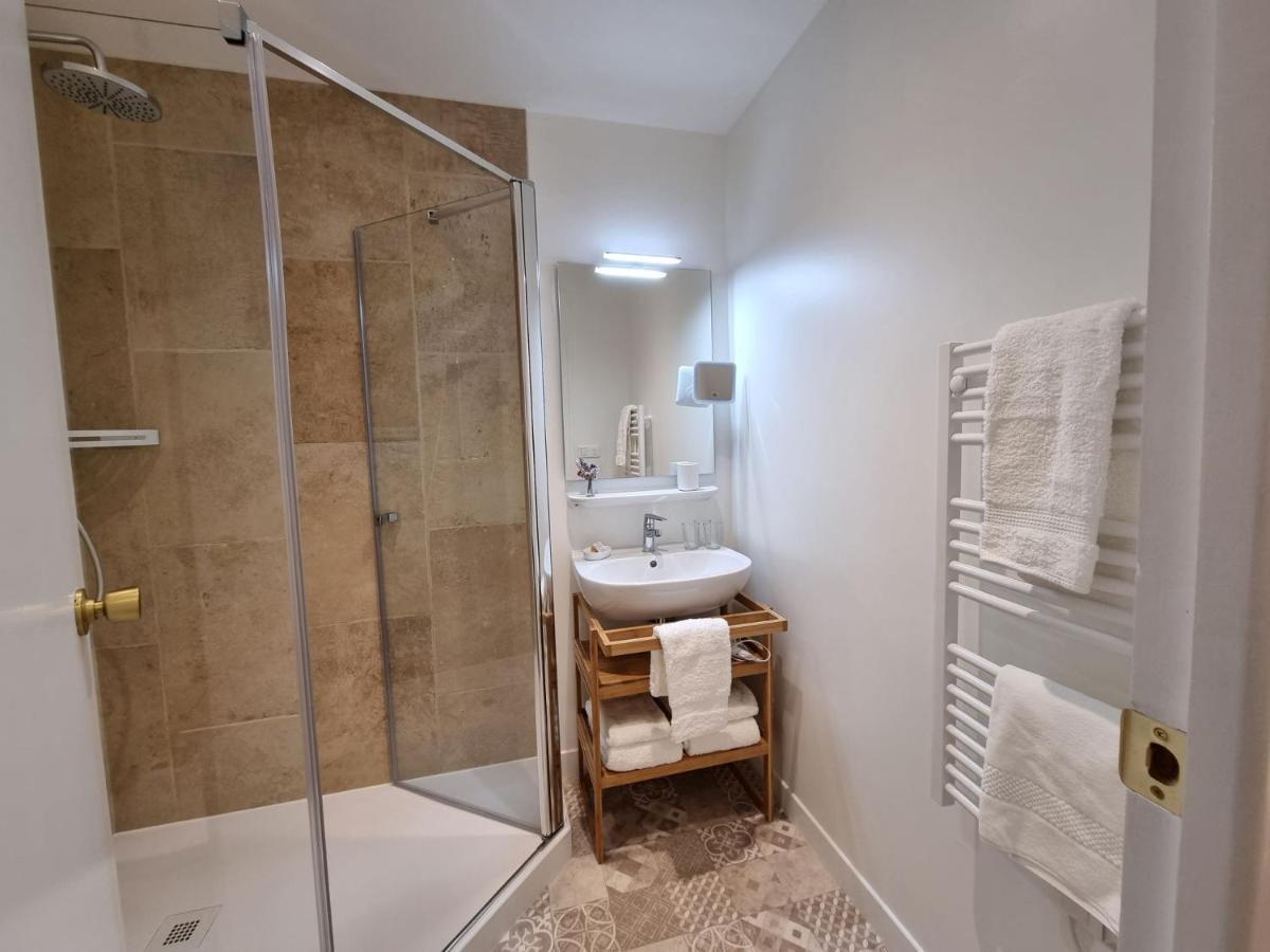 Le Rodin Bazas Hotel Екстериор снимка