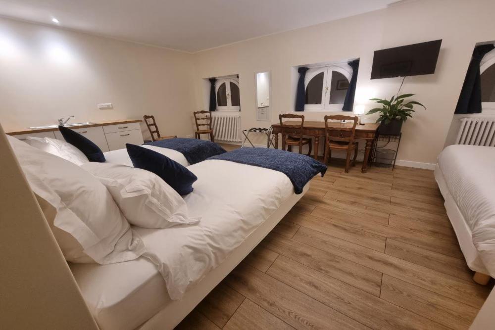 Le Rodin Bazas Hotel Екстериор снимка