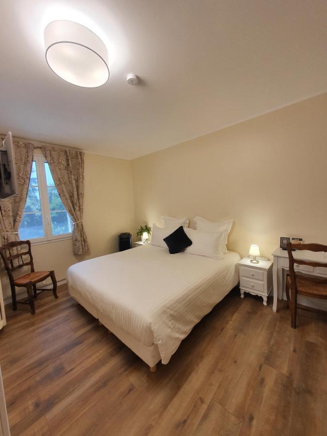 Le Rodin Bazas Hotel Екстериор снимка
